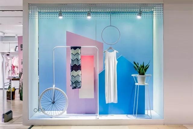 零售店面设计—如何为服装店创建完美的橱窗展示